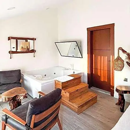 Masklavi Hotel