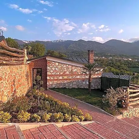Hotel Masklavi 4*